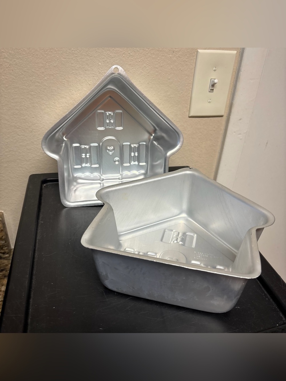 Vintage 1974 3-D Stand Up House Wilton Cake Pan
